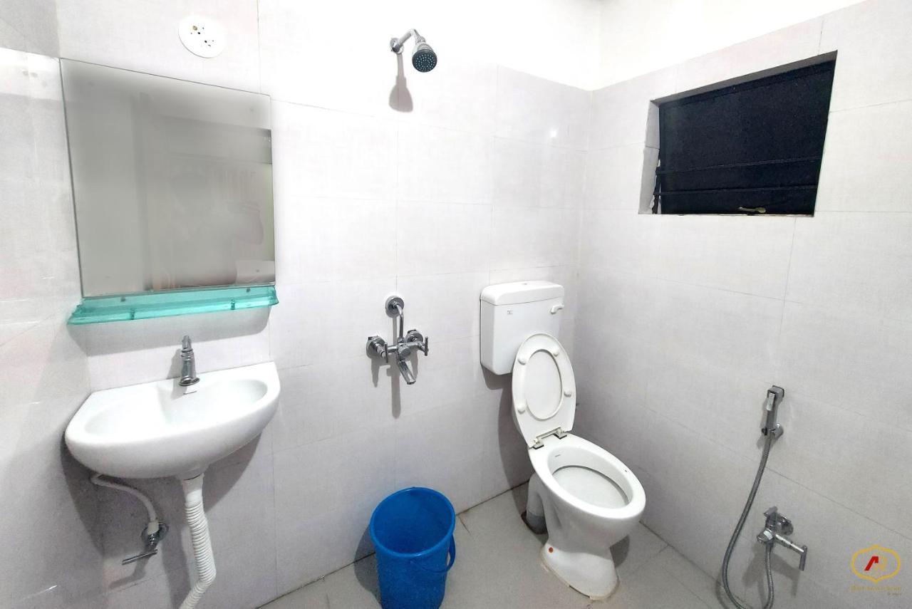 Hotel Aayes And Resort Shanti Niketan Ngoại thất bức ảnh